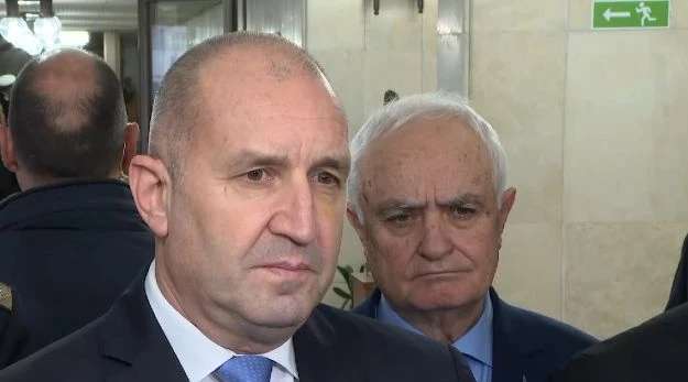 Радев: Тези хора никога не са рискували своя живот, те оръжие няма да хванат!