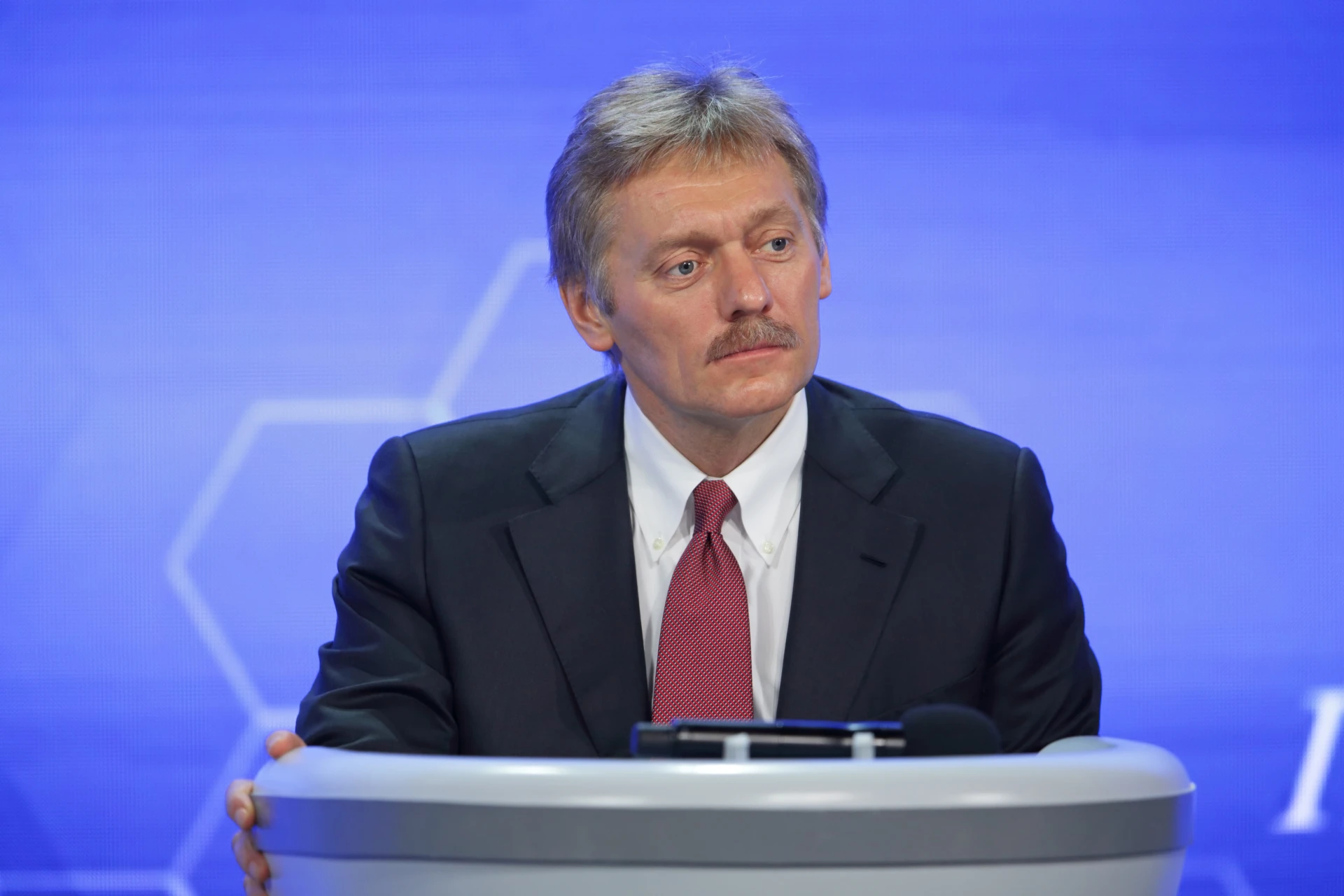 Песков: Не бързайте да слагате розовите очила, гответе се за най-лошото