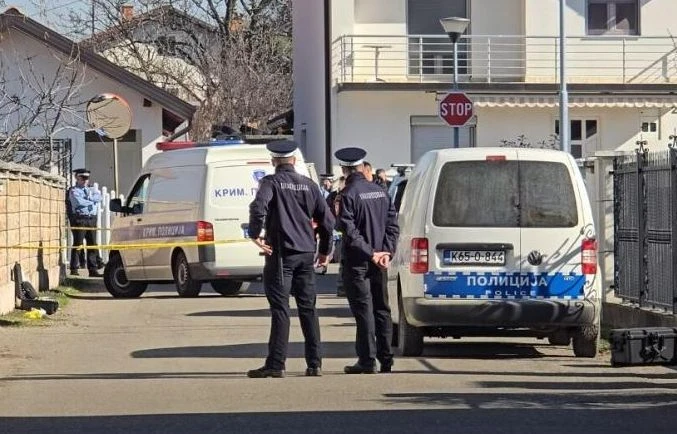 Ужас! Намериха 31 деца, сред които бебета, държани в плен 