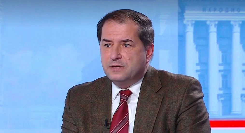 Доц. Цеков каза ще падне ли кабинетът, ако "Величие" влезе в парламента 