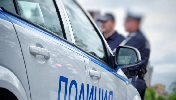 Убийство на един хвърлей от София 