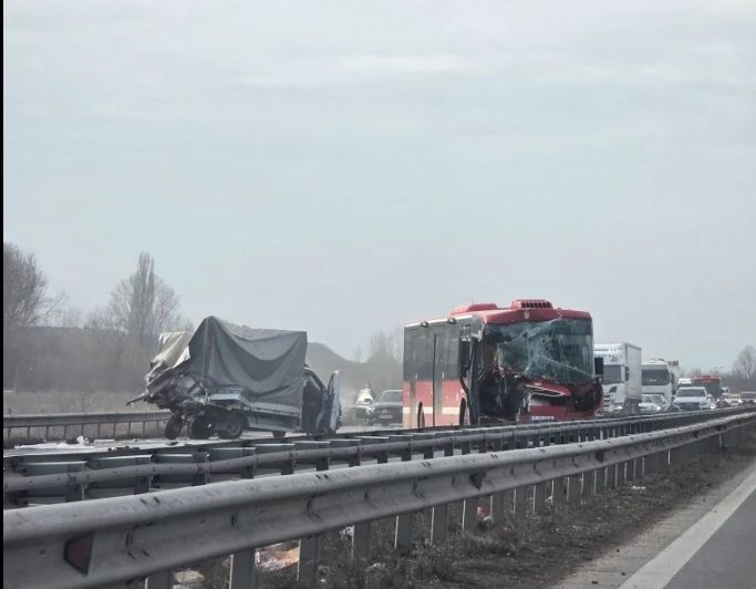 Извънредно в БЛИЦ: Неописуем ужас на това място в София, чу се експлозия и... СНИМКА 