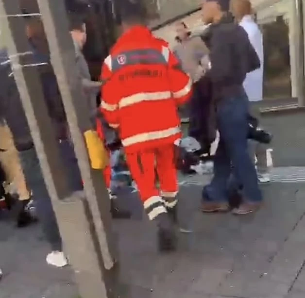 Черен джип се вряза в тълпа в германски град, има убит и много ранени ВИДЕО