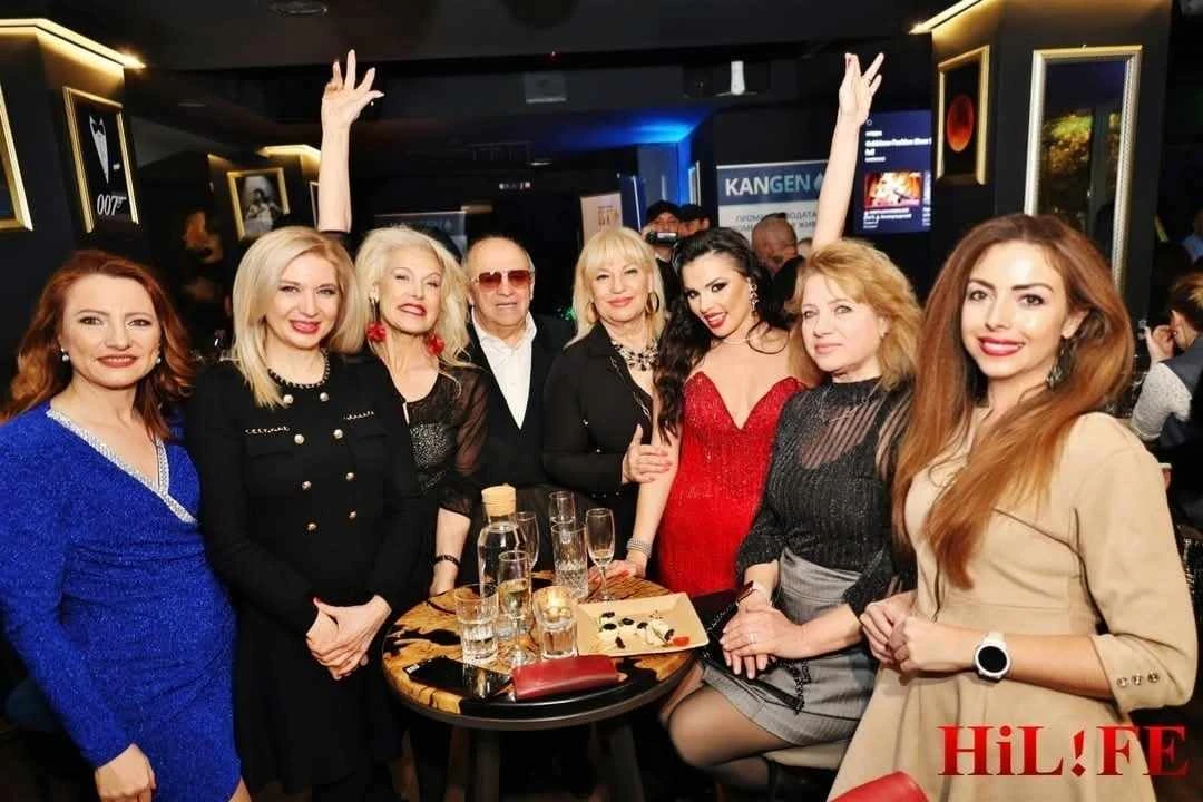 Цвети Радойчева стана "Незабравима" със звездна премиера ВИДЕО
