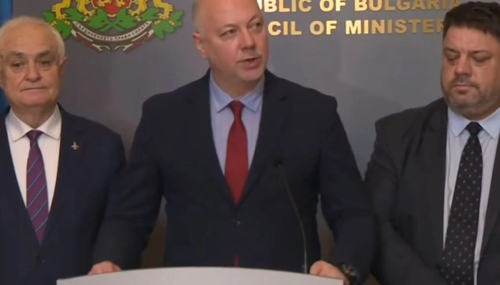 Желязков с извънредни вести след спешната среща на властта, ето какво се случва!