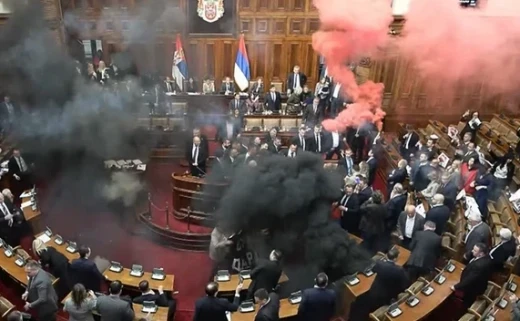 След погрома в Скупщината: Ето какво става със сръбските депутати ВИДЕО
