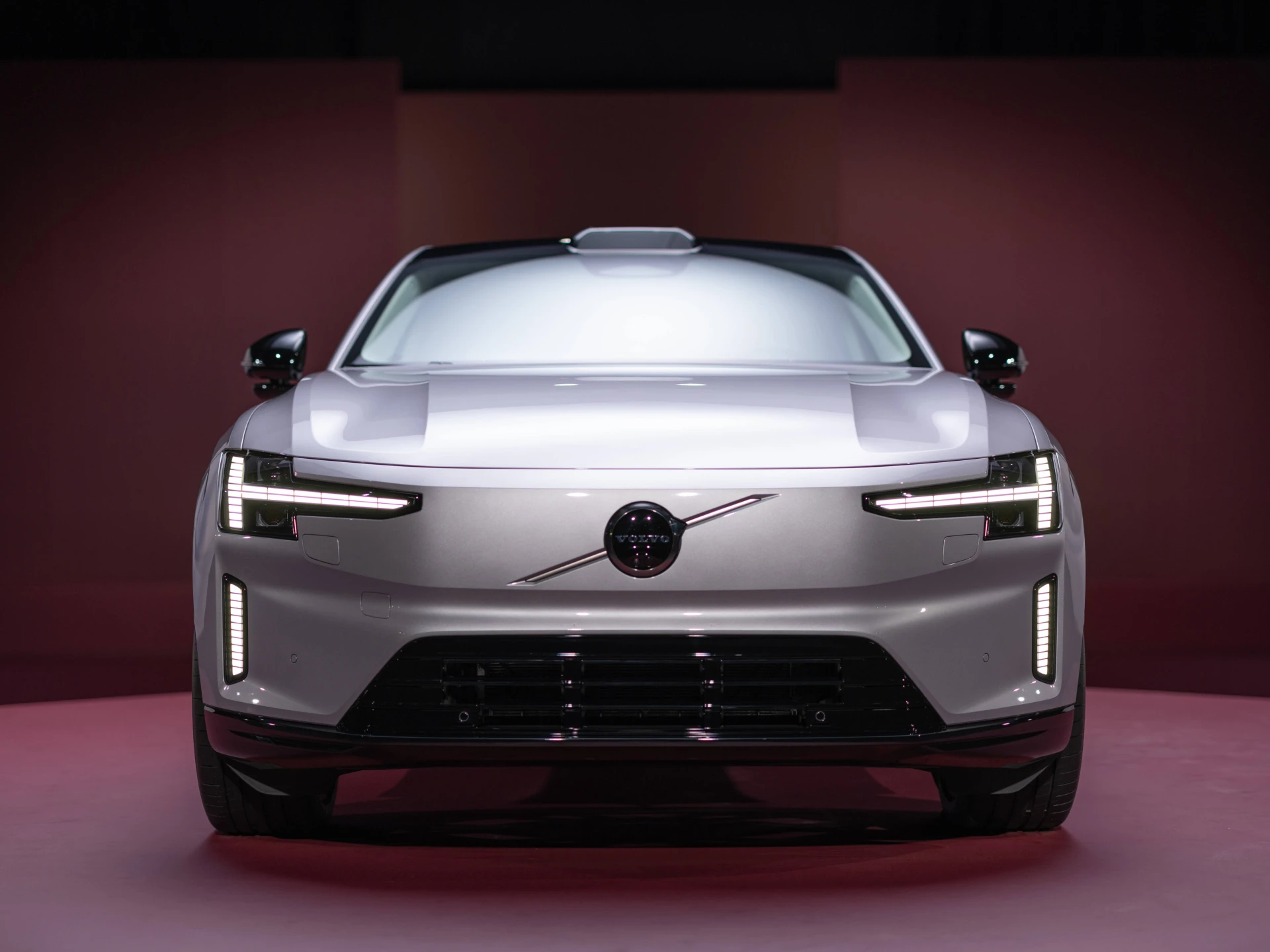 В свой собствен клас – представяме изцяло новото, изцяло електрическо Volvo ES90