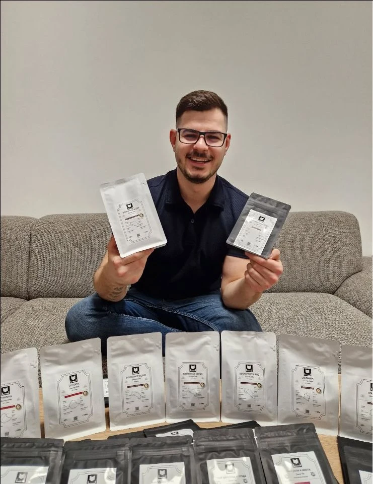 Bookspace Specialty Coffee: Първата българска книжарница със собствен бранд кафе за любители на книгите