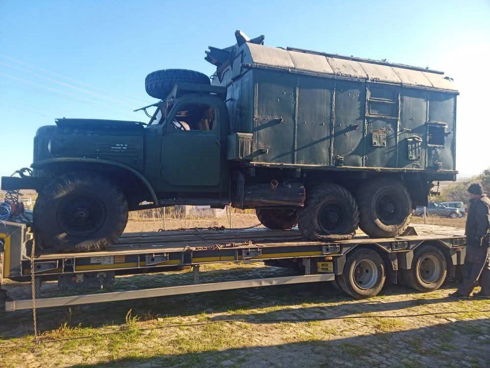 Потапят легендарната "Чайка" в морето край Бургас, заедно със ЗиЛ СНИМКИ