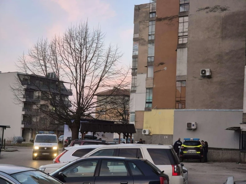 Смъртта броди из Враца: Пак откриха труп, този път във... СНИМКИ