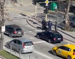 Варненски полицаи взривиха мрежата, ето какви ги свършиха ВИДЕО 