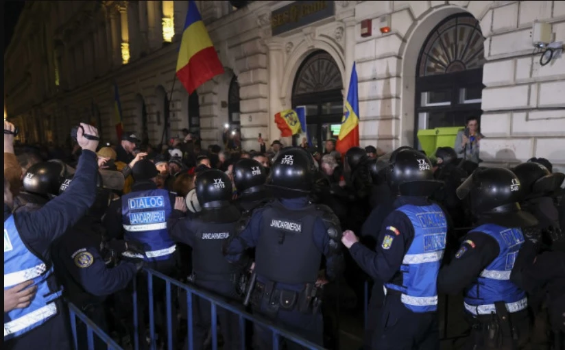 Масови протести и безредици в Румъния заради забраната на Джорджеску за изборите ВИДЕО