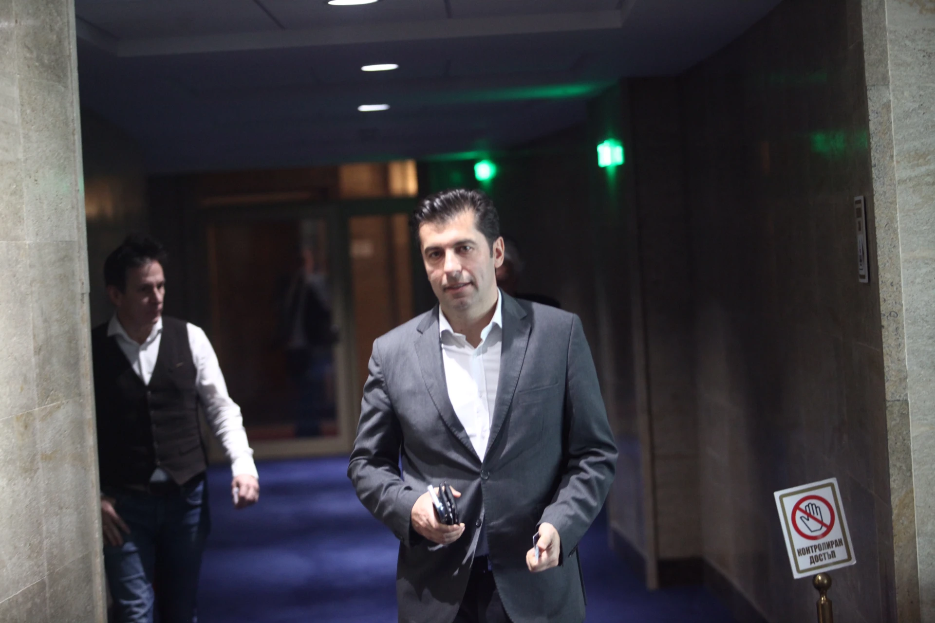 Кирил Петков се отказа от имунитета си