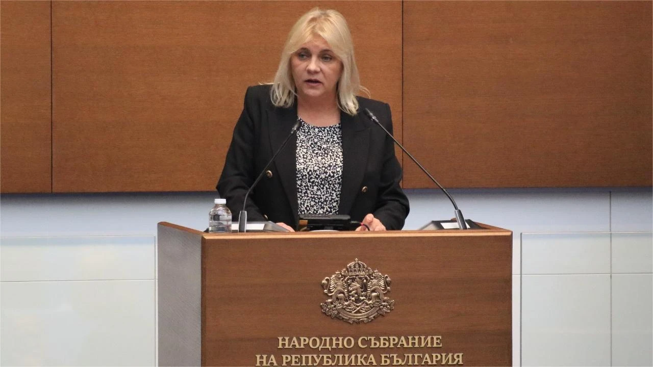 Драгомир Стойнев: Защо КС не сезира прокуратурата за липсващите бюлетини, а решава да занули гласове на български граждани?