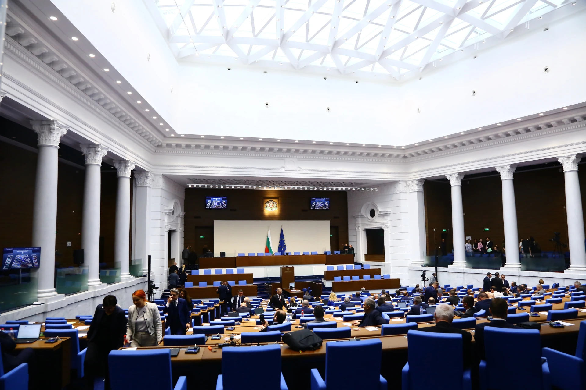 На второ четене: Проектобюджетът за 2025 г. влиза в пленарната зала тази седмица