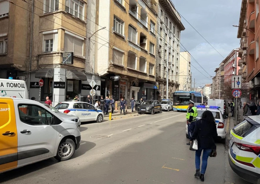 Жена стъпи неправилно в София, стана голям сакатлък СНИМКИ