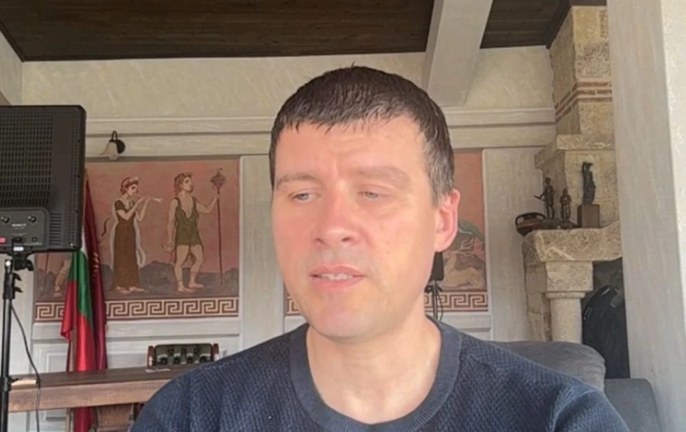 Ивелин Михайлов се оплете като пиле в кълчеща, призна, че майка му му дава пари