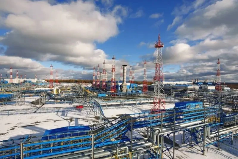 Експерт: Сътрудничеството между САЩ и Русия в газовия сектор - задушаваща примка за Европа