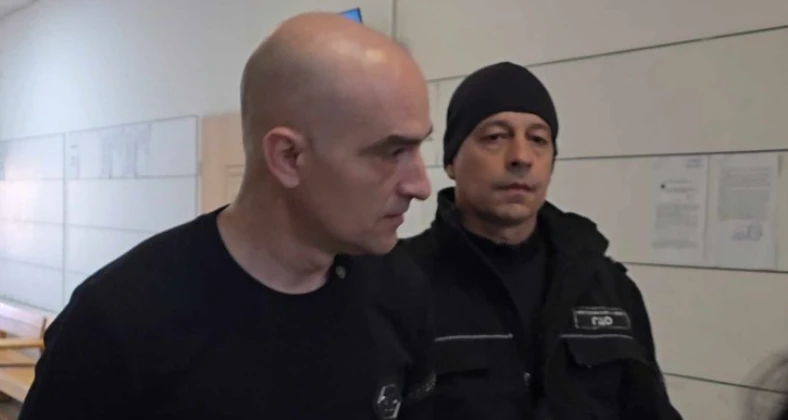 Протакват делото на садистите, обезобразили ясновидката Тони с киселина, причината е...