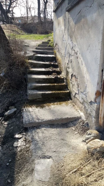 Мъж отиде да види чешма с лековита вода във Велинград и се потресе СНИМКИ