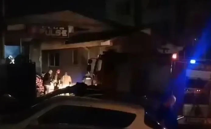 Моментът на ужаса! ВИДЕО показа как е пламнала дискотеката в Кочани 