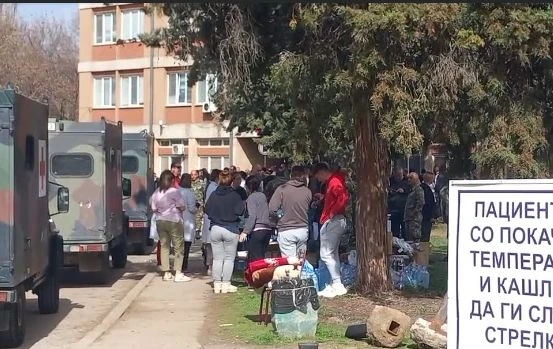 Покъртителни сцени пред болницата в Кочани! Вой, плач и нападение над журналисти ВИДЕО 