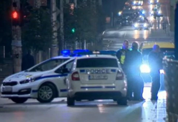 Само в БЛИЦ! Клане в сърцето на столицата, почерня от ченгета  