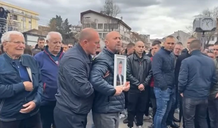 Мъка без край: Господи, накажи ги! Изгоряха като мишки, златни деца! ВИДЕО