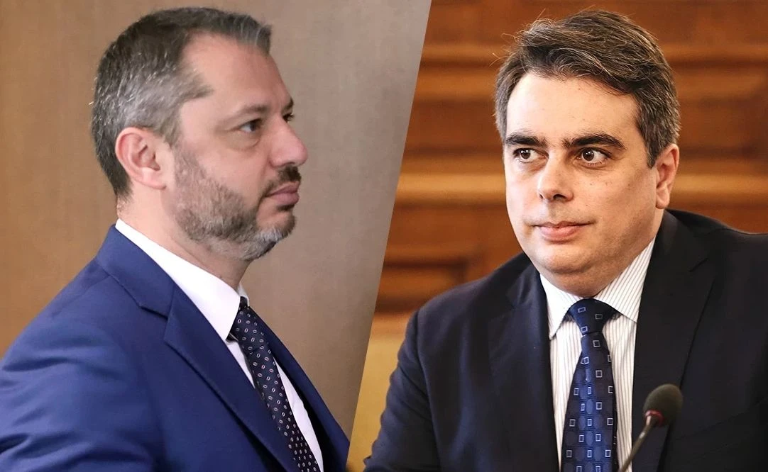 Среднощен екшън в НС с Добрев и Василев, Асен ходил да...