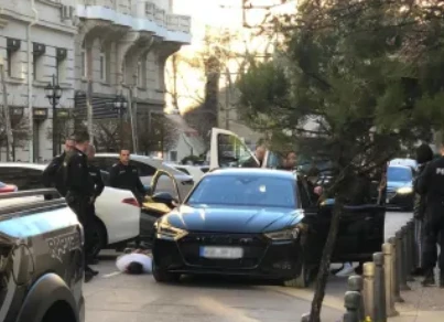 ВИДЕО показа страховития екшън с арест на опасни бандити, смразил столичани