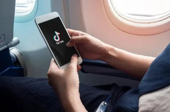 Скандален тренд: Как успешно да си изпуснем полета... заради TikTok?