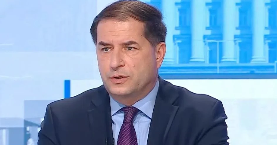 Доц. Цеков заговори за заплаха на националната сигурност и призова: Да се намеси... 