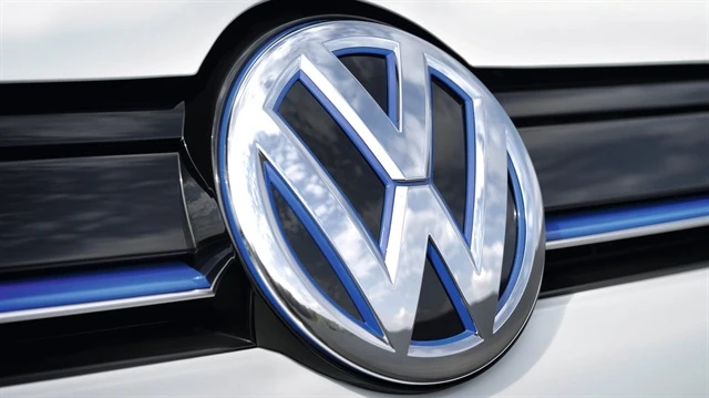 Нов модел: Volkswagen показа Passat, но по-евтин СНИМКИ