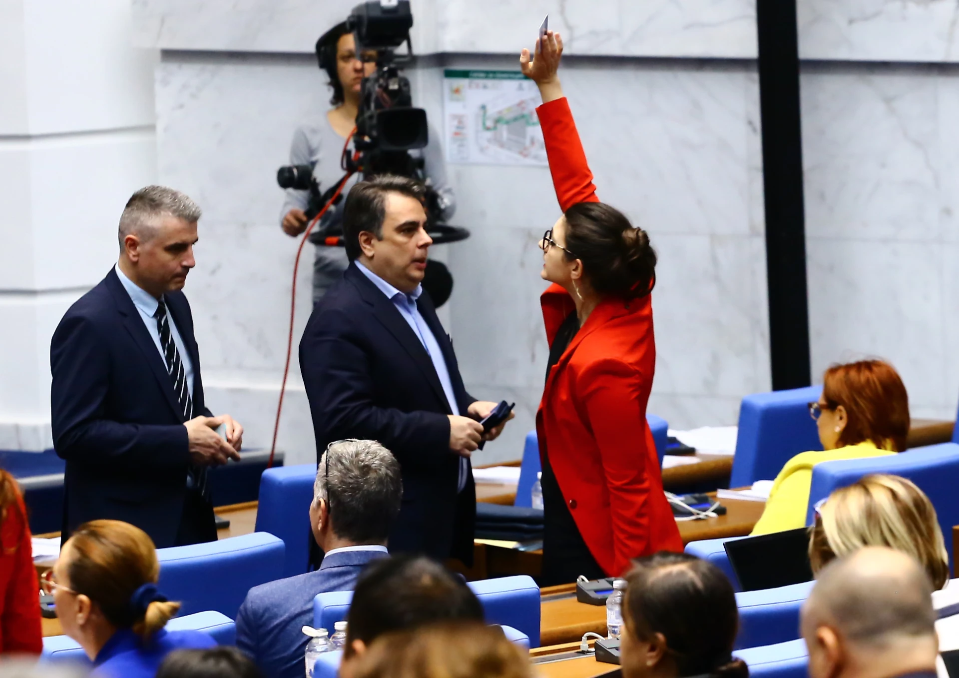 Депутатите решиха за голяма рокада във властта!