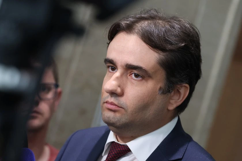 Божанов остава на свобода срещу 10 бона