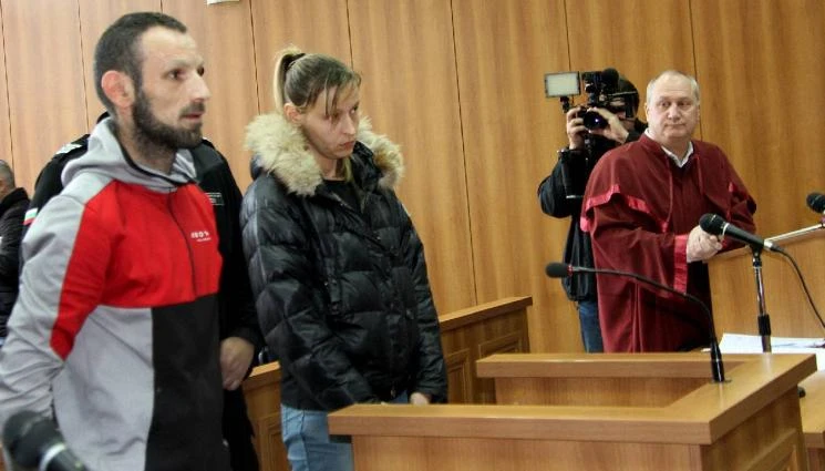 Петър редовно пращал клипчета с гаври над малкия Адриан на...