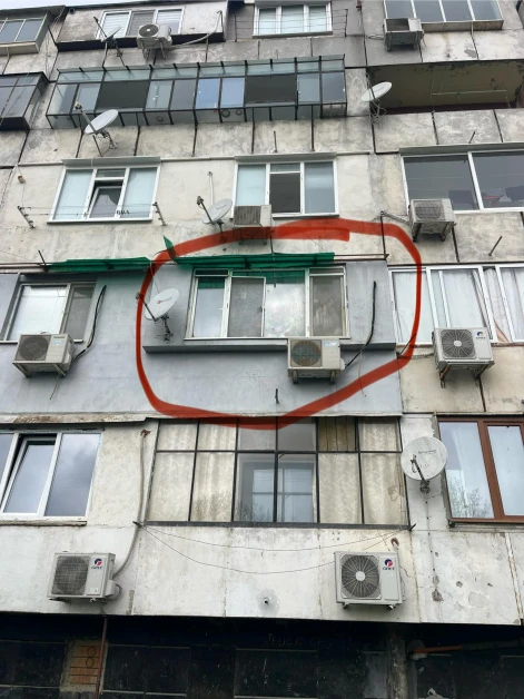 Изрод заплашва да залее кученце с киселина, живее във Варна