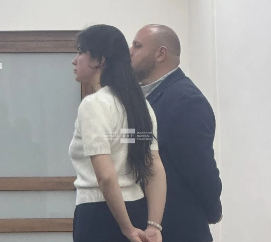 Тръгна делото за убийството на Пейо Пеев, Габриела без белезници в съда СНИМКИ