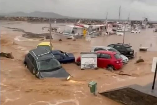 Гърция е под вода! Мощна буря удари известни градове, страшно е ВИДЕО 