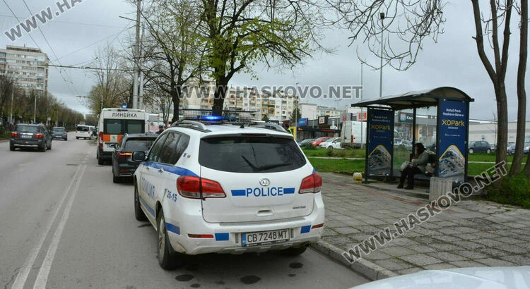 Зловещ инцидент на спирка в Хасково, полиция отцепи района СНИМКИ 
