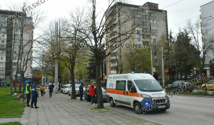 Зловещ инцидент на спирка в Хасково, полиция отцепи района СНИМКИ 