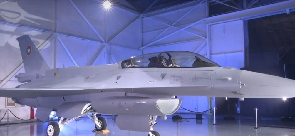 Голяма новина за първия БГ изтребител F-16 ВИДЕО