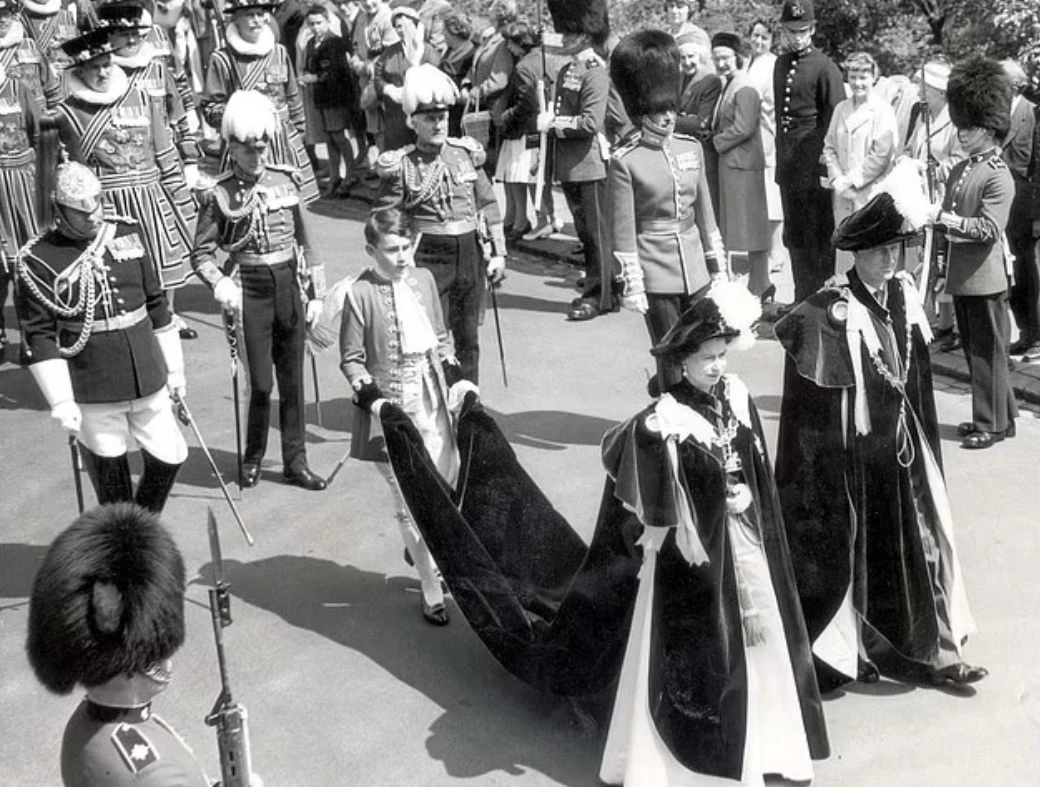Кръщелникът на Елизабет II загина по нелеп начин СНИМКИ