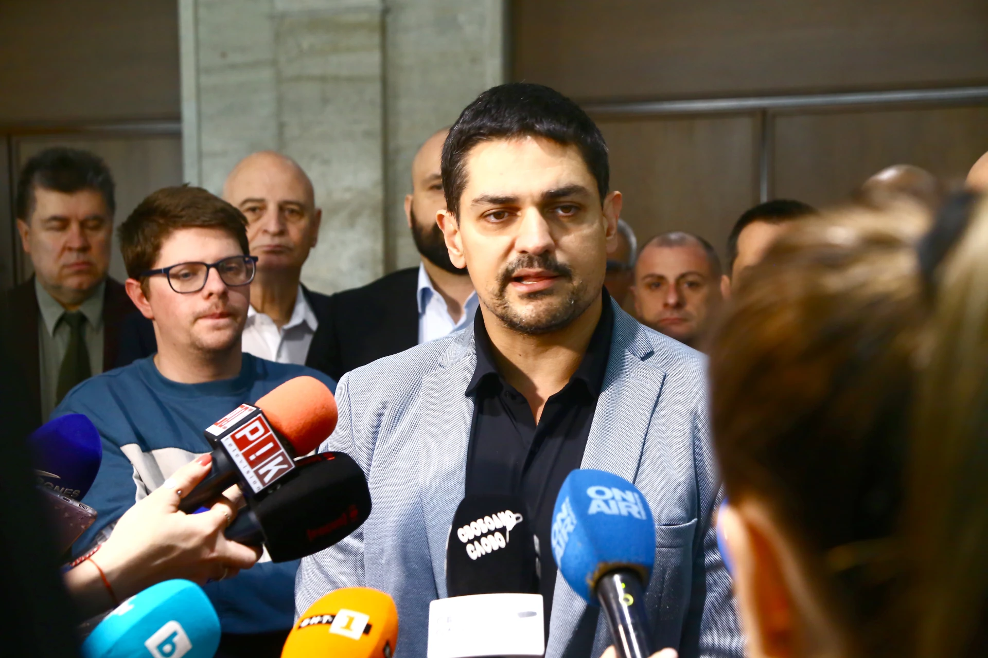 И МЕЧ гласи вот на недоверие за правителството