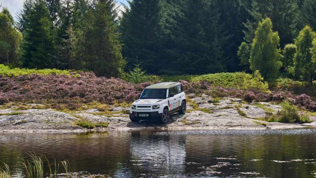Defender обещава подкрепа за местните герои в опазването на природата и хуманитарната дейност с инициативата “Defender Awards” 
