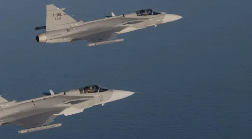 Изпреварва F-16: Колумбия купува шведските Gripen E/F