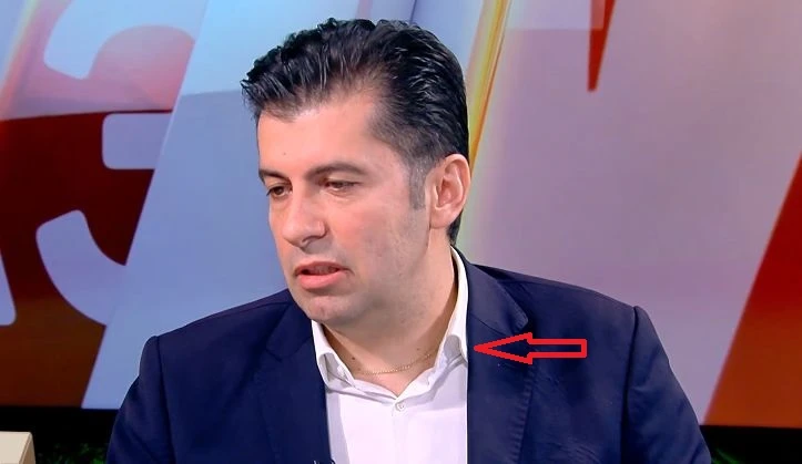 Със златно ланче на врата Петков джафка срещу корупцията, самозабрави се!