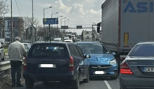 Зверско меле в София, зрелищни СНИМКИ