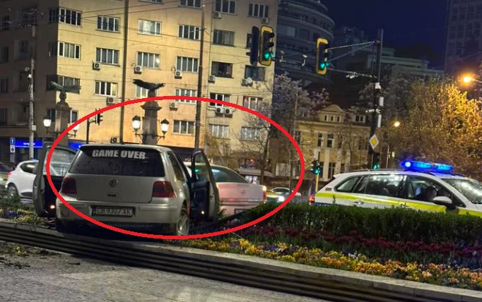 Извънредна ситуация посред нощ на пъпа на София, хората в един глас: Невъзможно е... СНИМКИ