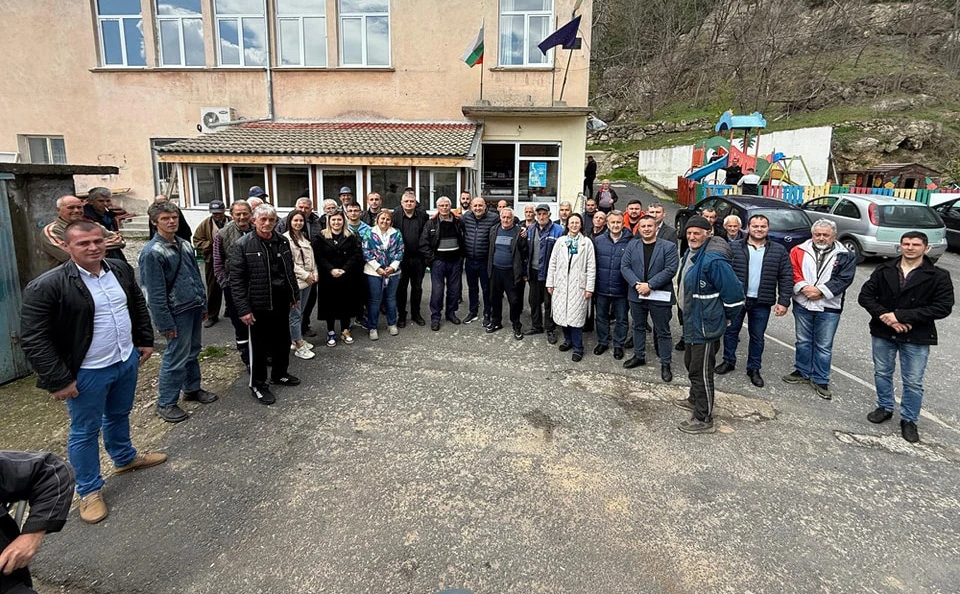 Кметове в Кирково обърнаха гръб на Доган: Трябва Ново начало!